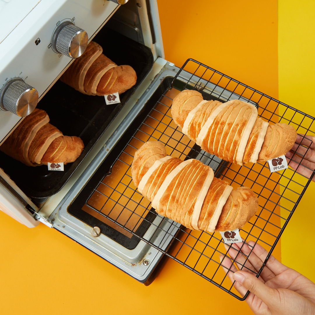 CROISSANT SET // snuffle toy