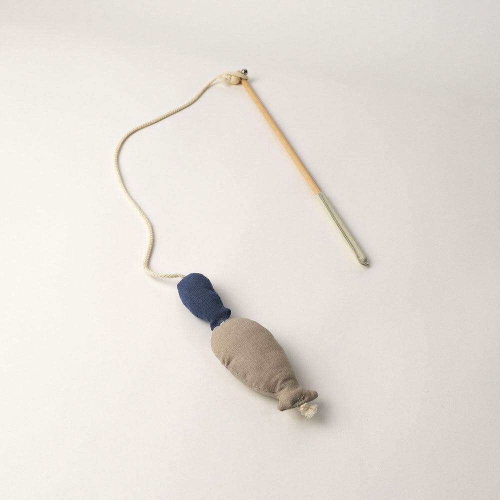 Catcher Fish // cat teaser toy