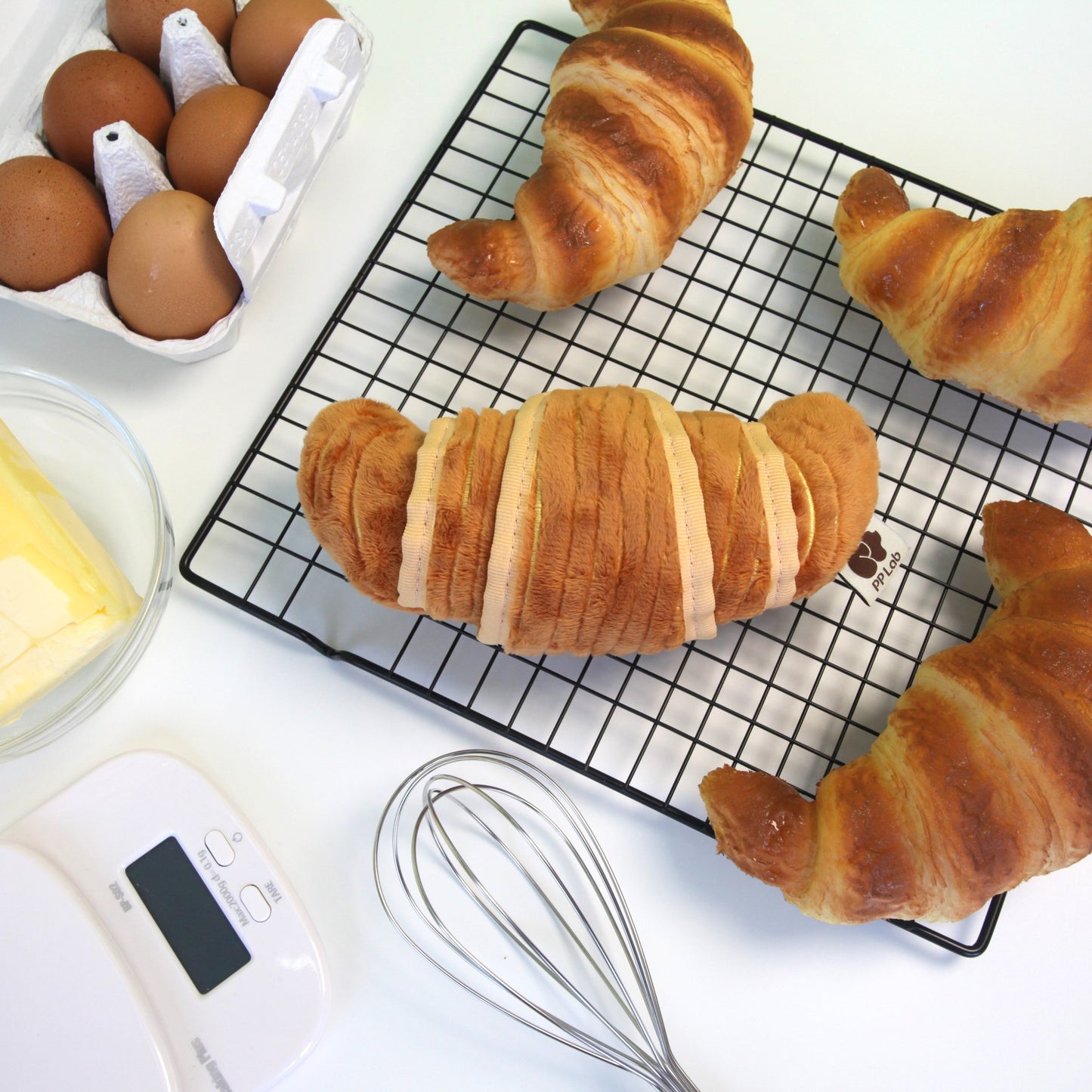 CROISSANT SET // snuffle toy