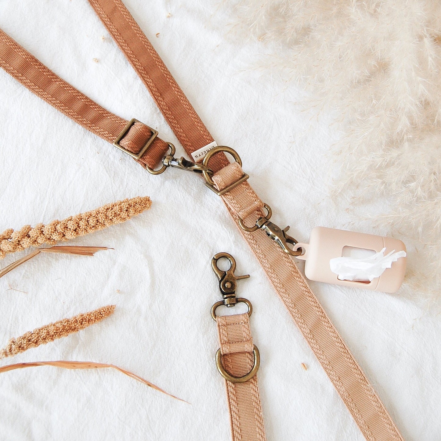 LINNEA // crossbody coupler leash