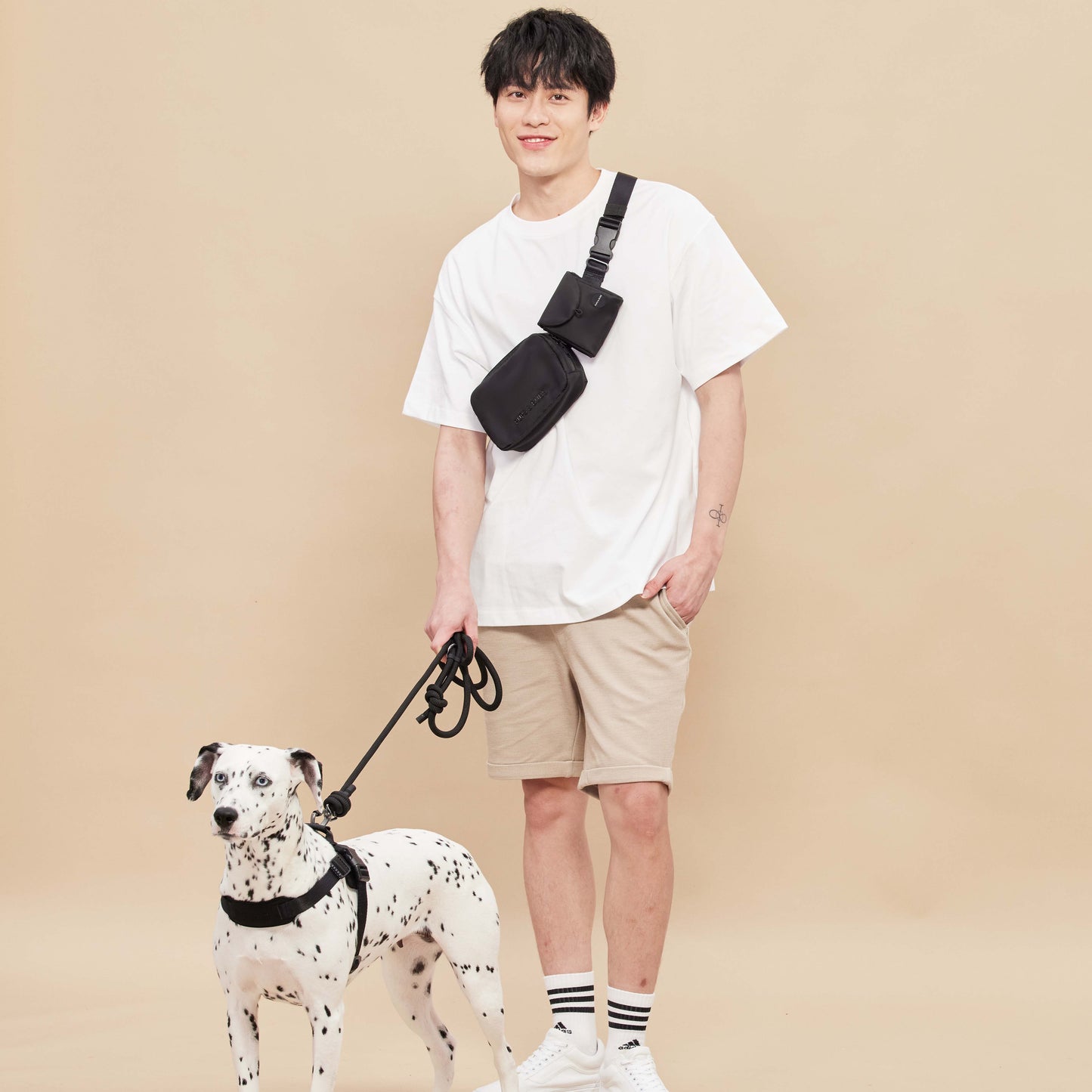 ROVER // crossbody leash