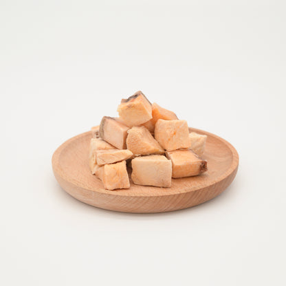 Salmon Bites (per g) // 粒粒三文魚（每克）