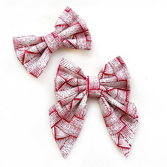 BARN RED // bow