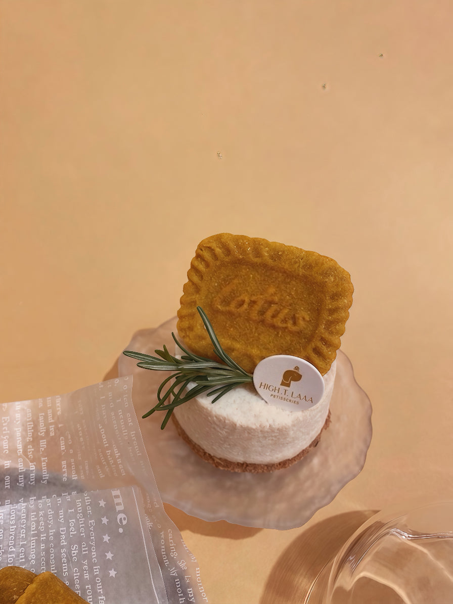 LOTUS BISCOFF // pet cake
