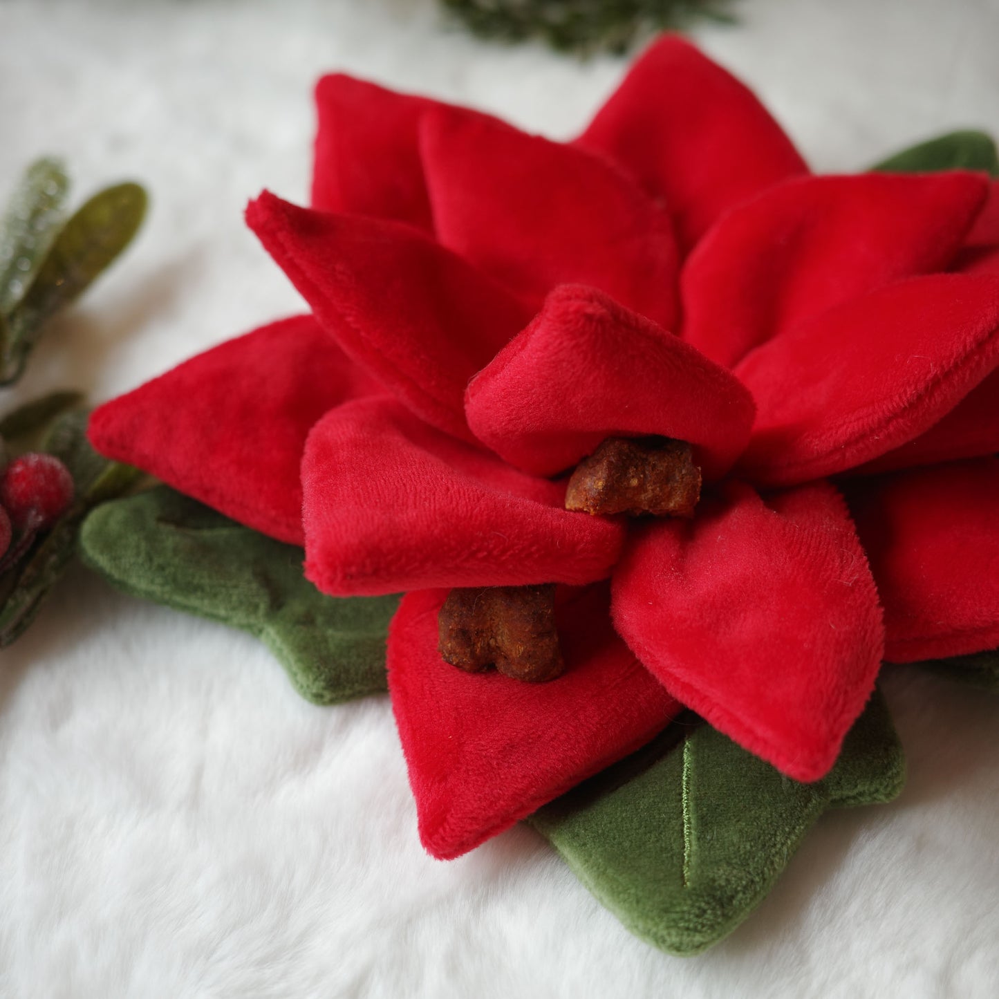 SNUFFLE POINSETTIA // nosework toy