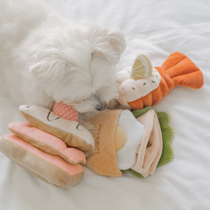 STRAWBERRY MILLE-FEUILLE // nosework toy