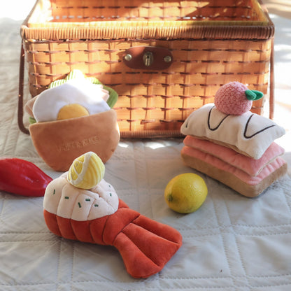 STRAWBERRY MILLE-FEUILLE // nosework toy