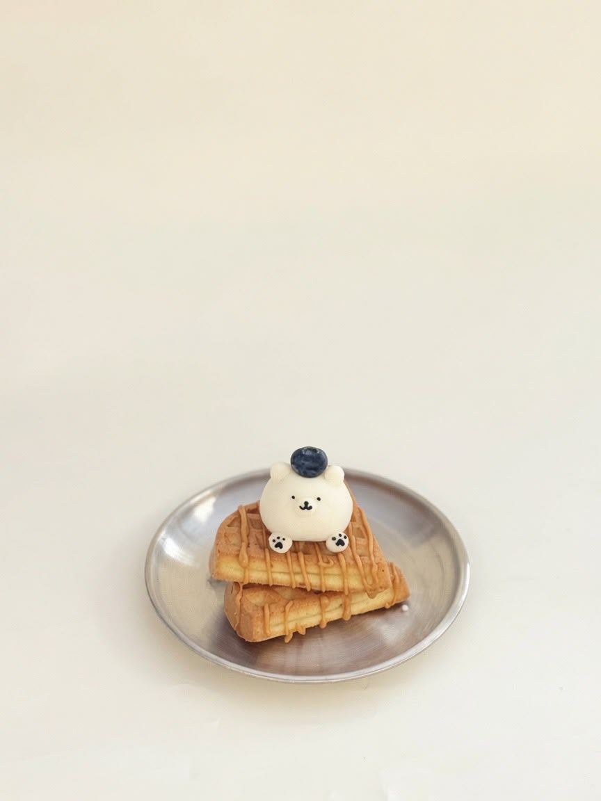 PEANUT BUTTER WAFFLE // pet cake