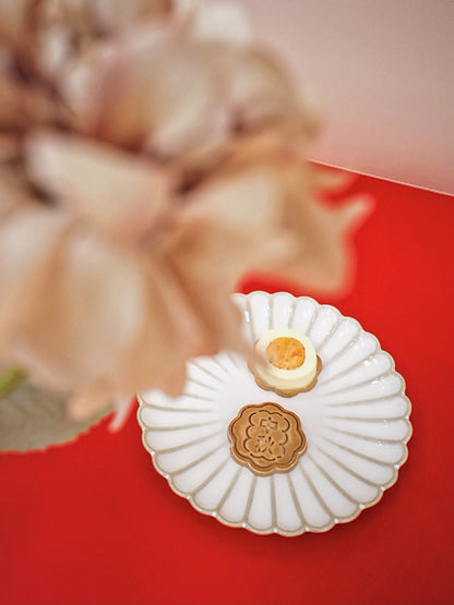 MOONCAKE // pet cake