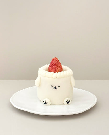 STRAWBERRY CREAM CAKE // pet cake