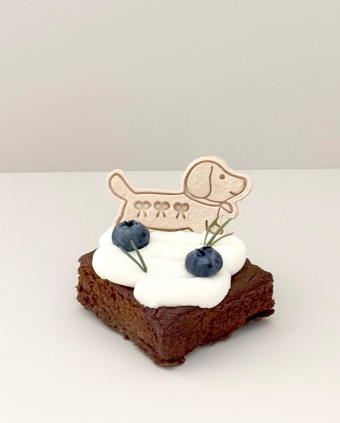 DOGGIE BROWNIE // pet cake