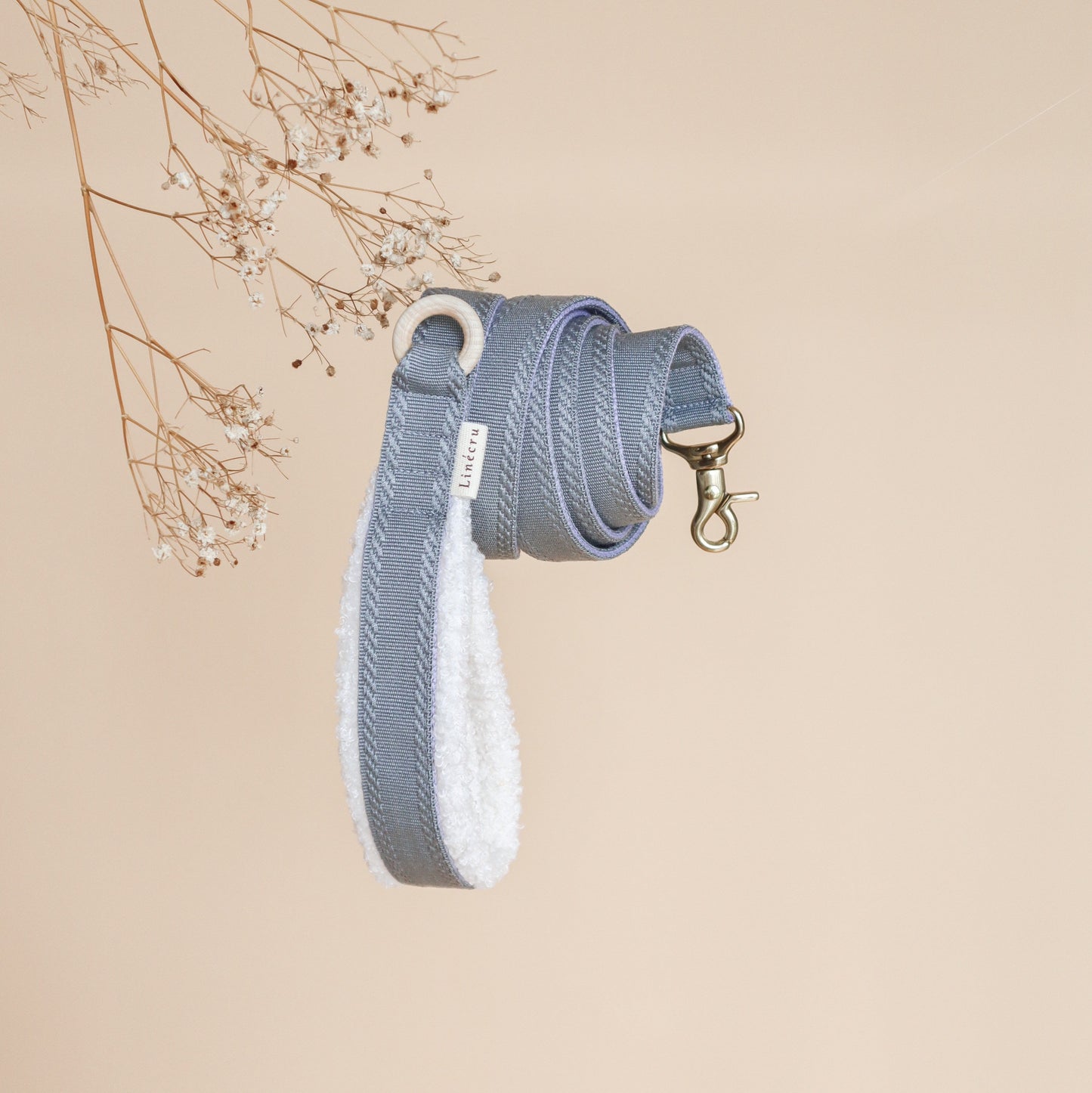 MOU // fluffy handle leash