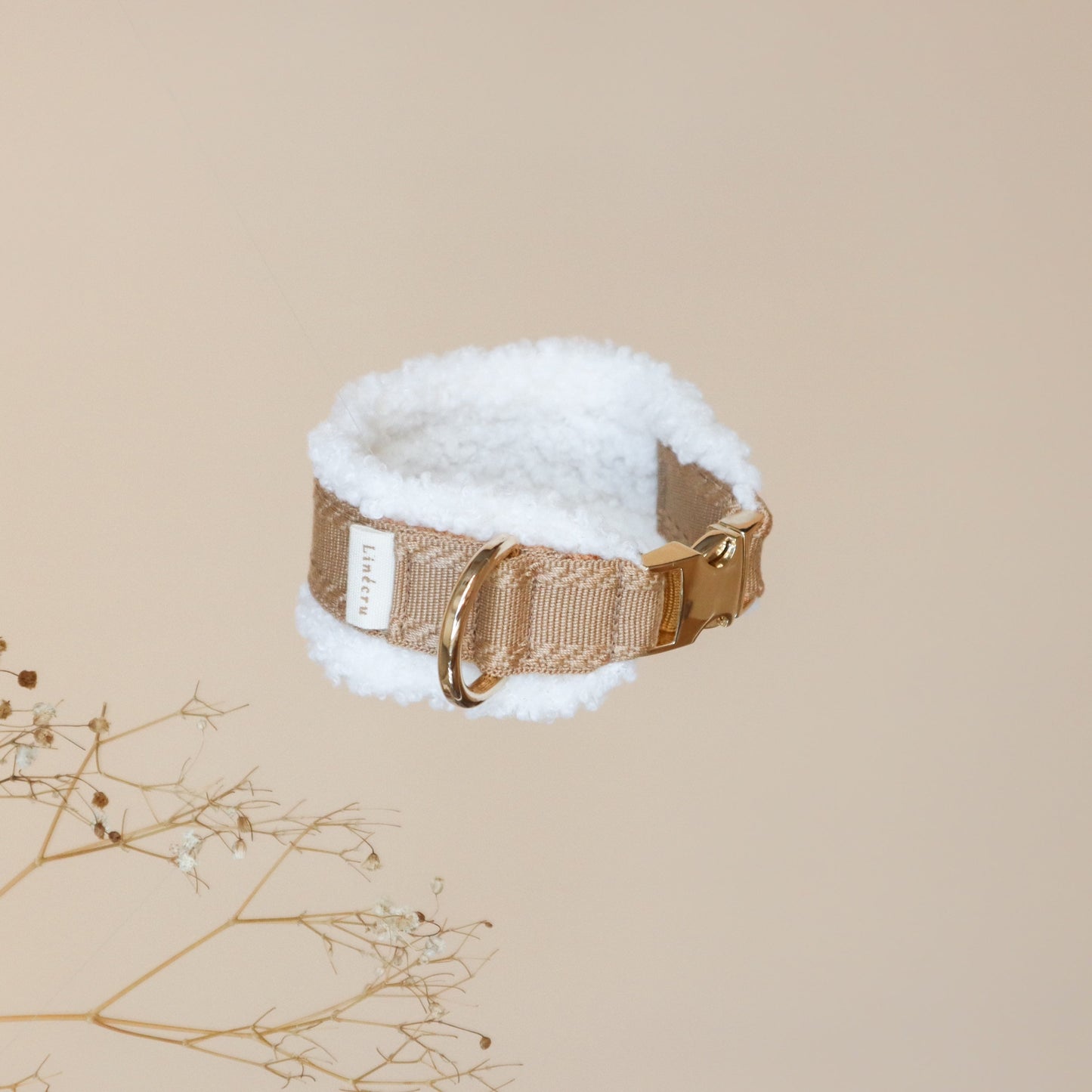 AMOR // fluffy collar